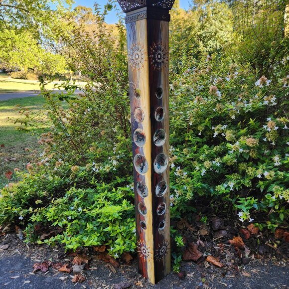 Garden Peace Pole Hand Painted w/ Solar Light Cap & Wire Stand Lighted 4 Sided - Picture 1 of 6